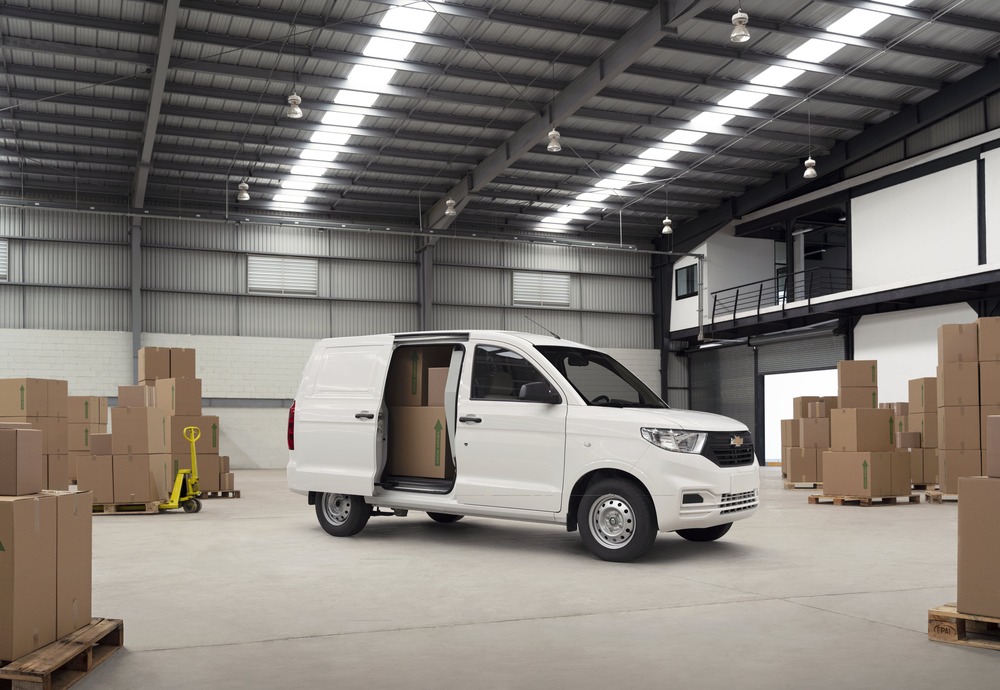 Chevrolet N400 lateral carga blanca