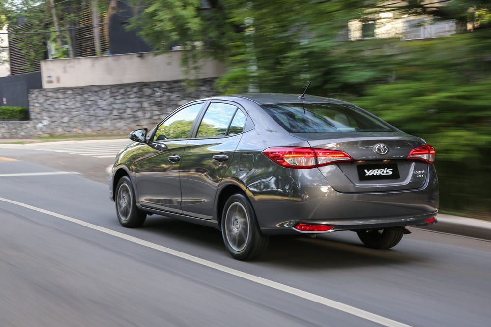 toyota yaris moviemiento